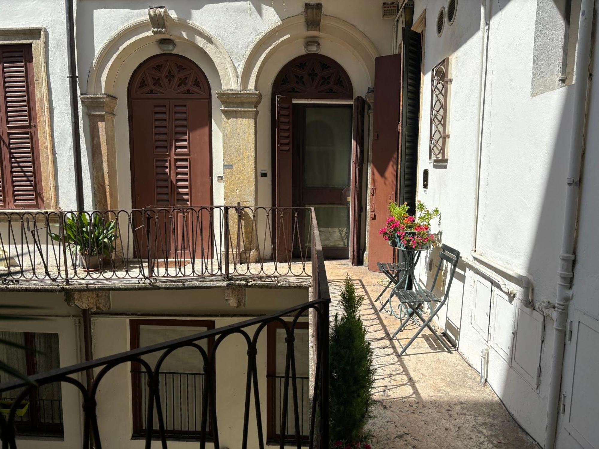 Veronajourneys Emilei Exterior photo